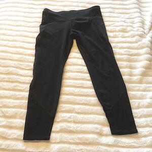 GapFit Blackout Technology Leggings with mesh detailing on legs, women's size M